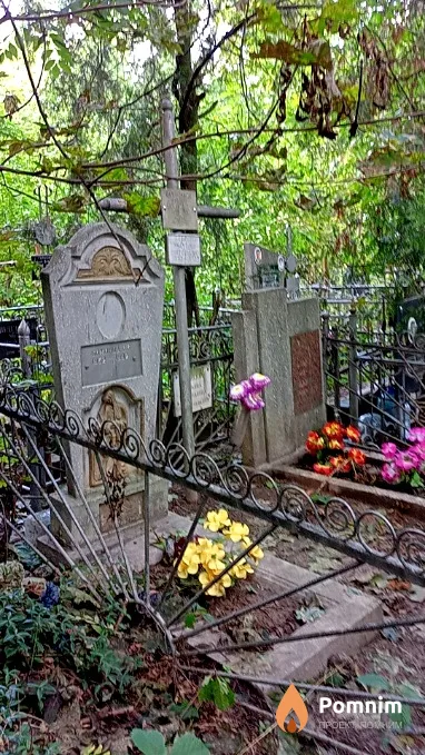 Бажанов А А
